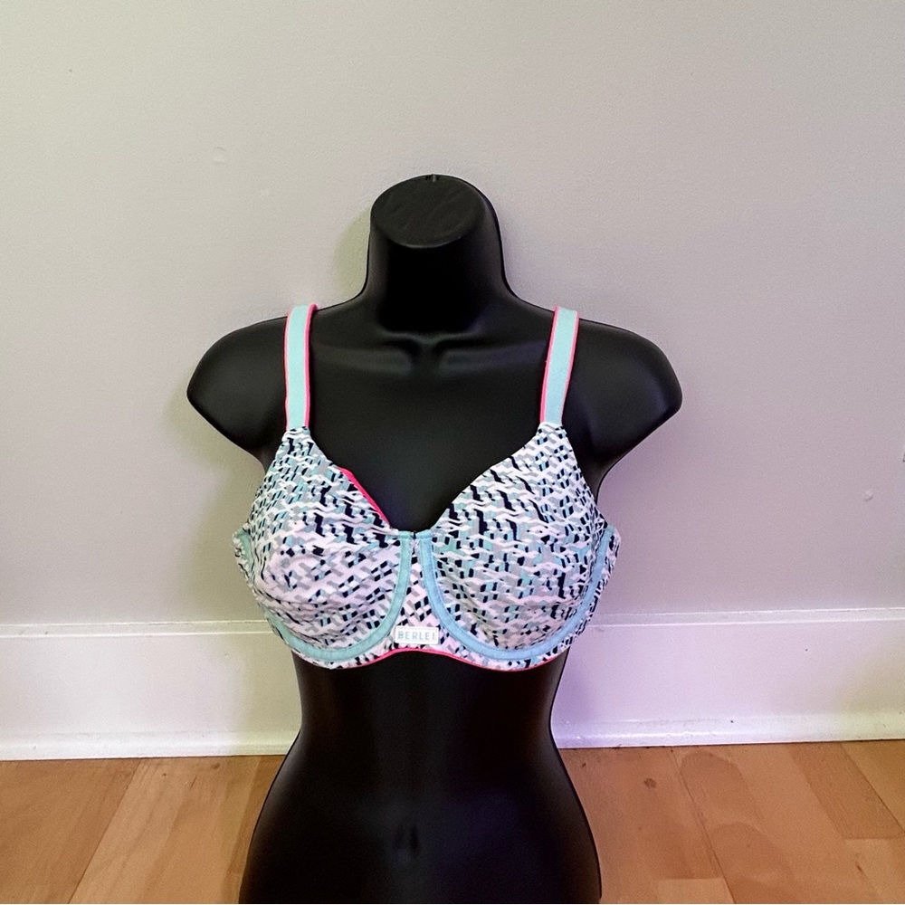 Berlei bra white aqua and pink. 36C.